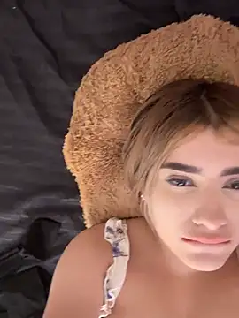 akirahattori live XXX chat