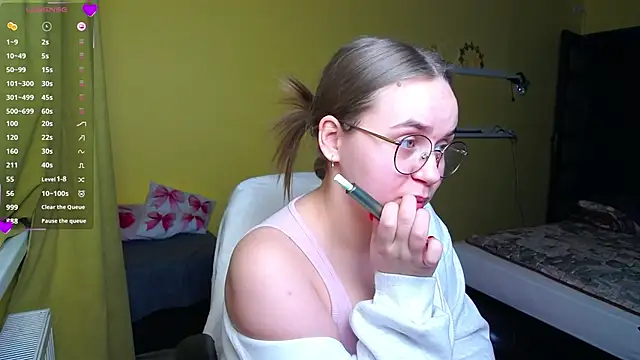 Lilysweet13 – Naživo XXX chat