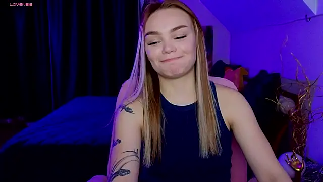 Chatroom XXX en direct de KitsyMoore