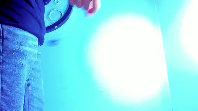 mike_257 élő XXX-chatje