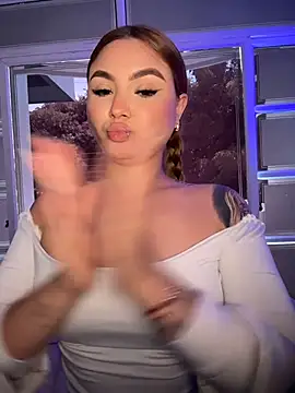 Beella1_ élő XXX-chatje