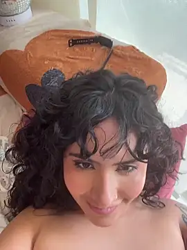 Pokazy przed kamerką – SugarTroubl33