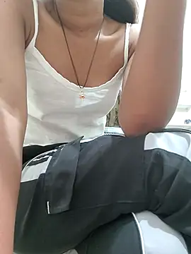 Isha_kumari_69: онлайн-секс-чат