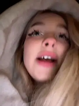 Živý XXX chat -teenytiny-