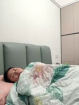 zzdd999's Live XXX Chat