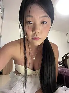 nuonuo-x's Live XXX Chat