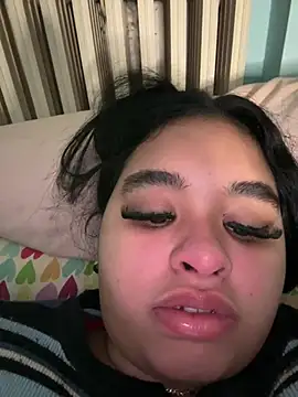 Aloyenita Adlı Modelin Canlı XXX Sohbeti