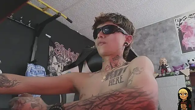 AcidMilo Chat XXX in diretta