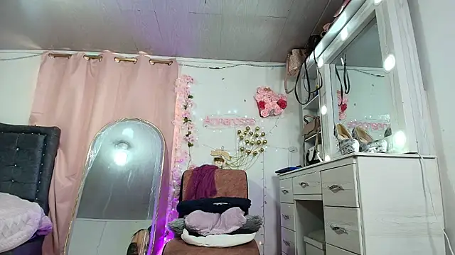 AnnaRosse1 live XXX chat