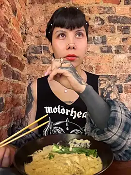 دردشة EemaHaruki الجنسية المباشرة