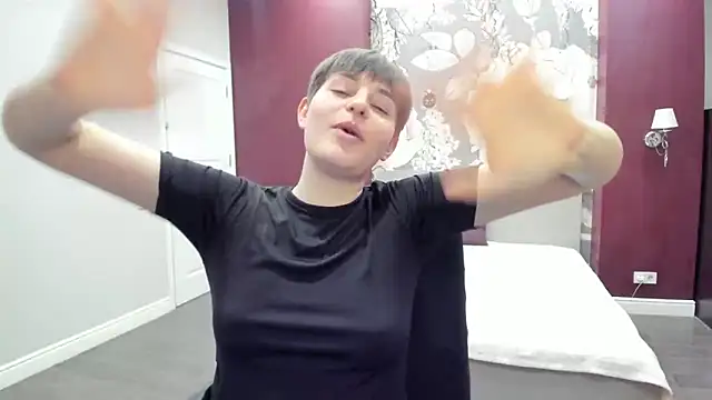 Онлайн чат XXX EmiliaYours