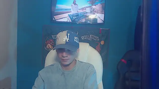 Burperking420_ élő XXX-chatje