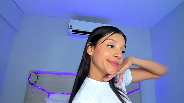 ZoeMorris Adlı Modelin Canlı XXX Sohbeti