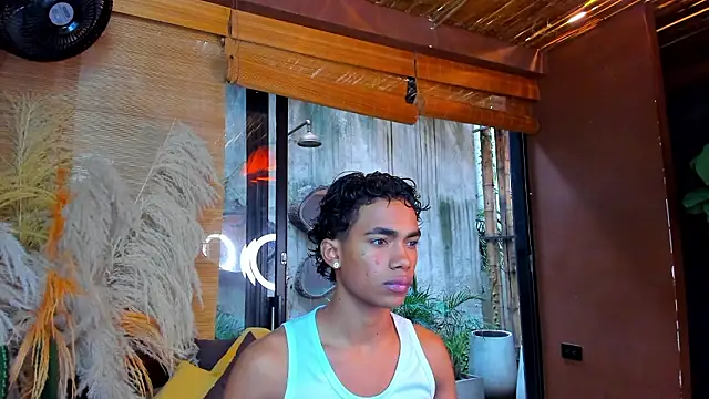 AlanCutee's Live XXX Chat