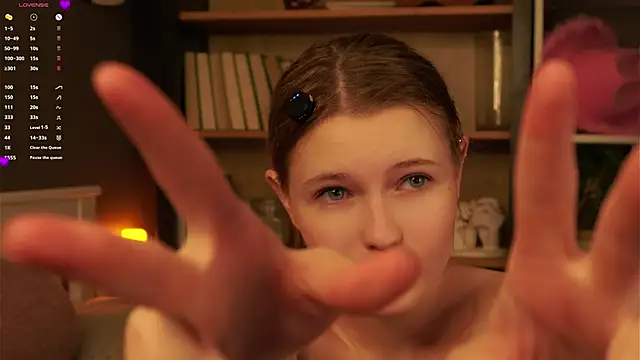 Chat +18 de LynHillaire ao vivo