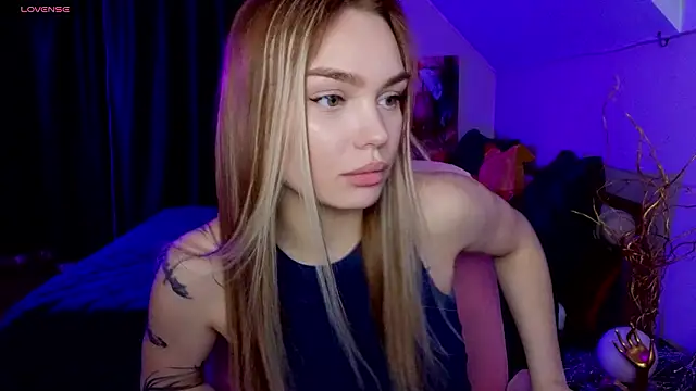 KitsyMoore live XXX chat