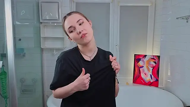 LeenaPuita Adlı Modelin Canlı XXX Sohbeti