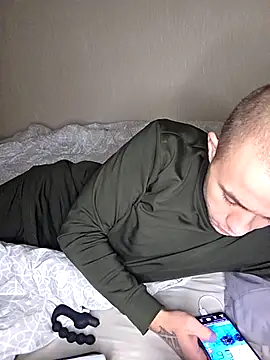 TvoY_bOy1's Live XXX Chat