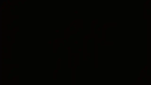 Nina_Messyy: διαδικτυακό σόου στην κάμερα