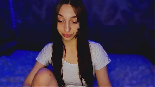 linda_foxy_black Adlı Modelin Canlı XXX Sohbeti