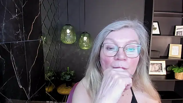 NataliMellow live XXX chat