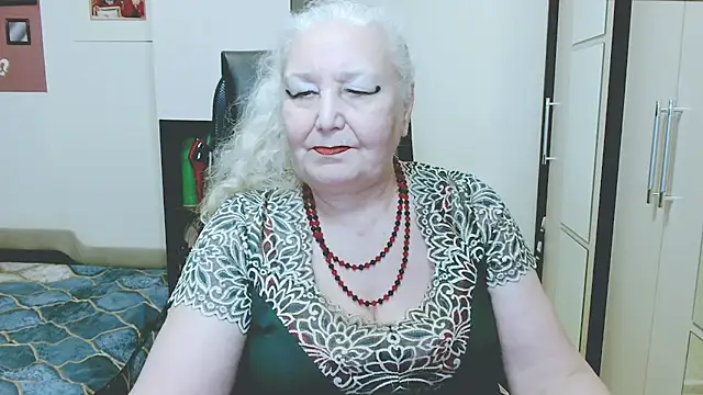 GrannyAlisa: онлайн-секс-чат