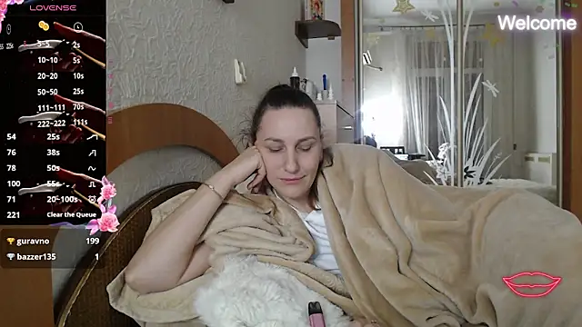 Yevgeshka-Milashka Chat XXX in diretta