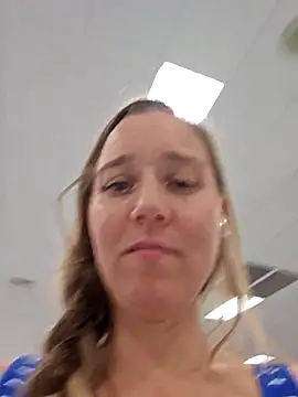 Skyellar Chat XXX live