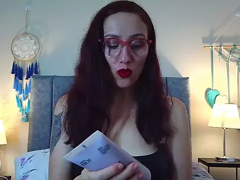 IberianMoonMKのライブXXXチャット