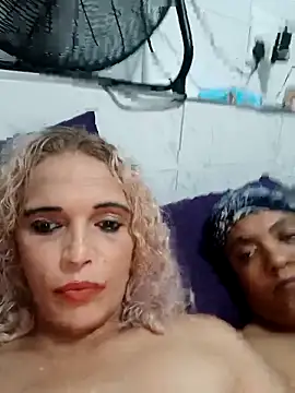 2Juicy_pussy Chat XXX in diretta