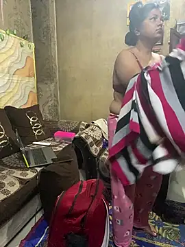 Meera_xxx 现场XXX聊天