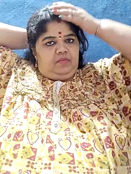 tamilthanushri Live XXX-Chat