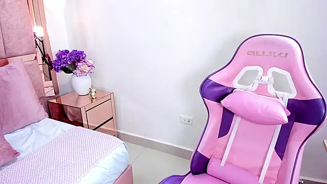 thalia_nichols' Live XXX Chat