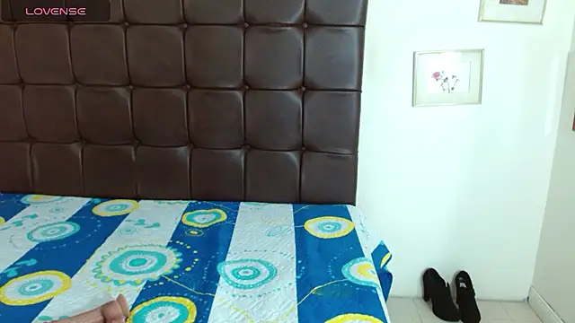 Chat +18 de Luna_Fyre ao vivo