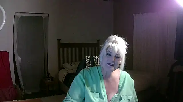 Miahotmilf Live XXX-Chat