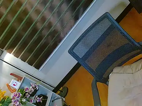 HOLLYWOOD_QUEEN_88 Adlı Modelin Web Kamerası Şovu