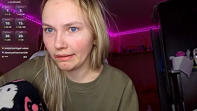 KarinRobertson live XXX chat