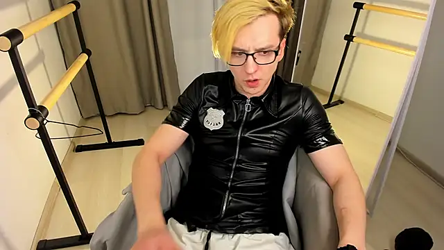 XXX chat uživo modela Consta_Push