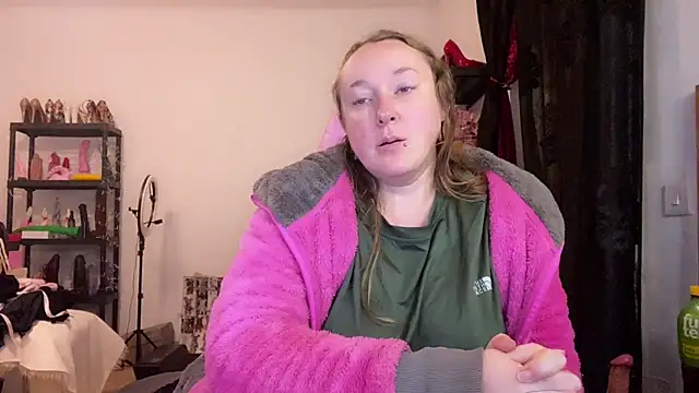 kisicaxx Adlı Modelin Canlı XXX Sohbeti