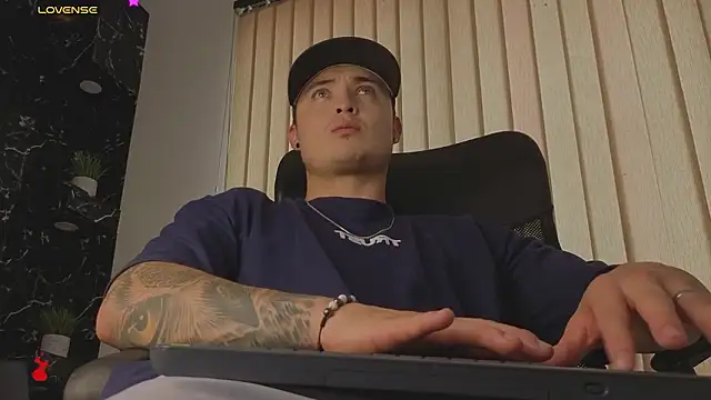 Alexander_ferre Show Webcam