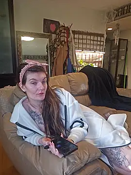 Chat XXX en directo de YourFavCanadianMILF