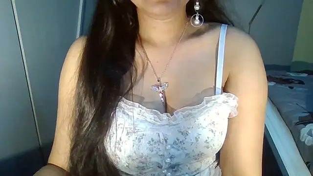 Yashika_Loves Live XXX-Chat