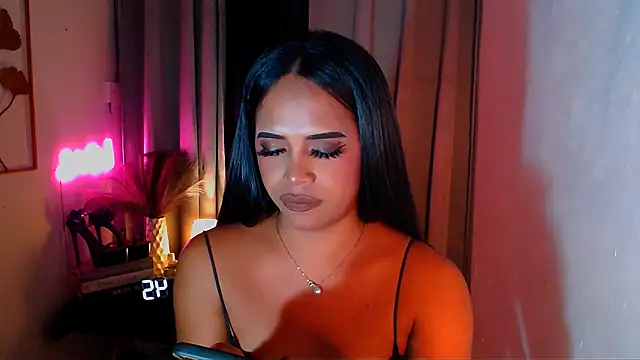 Czat XXX na żywo – Lorainnelustts