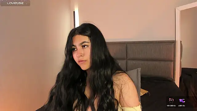 Онлайн чат XXX Emma__clark_