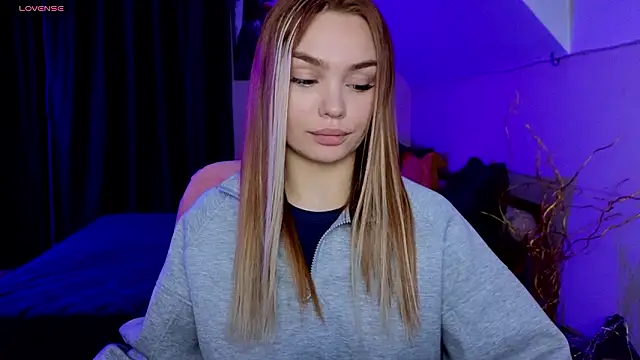 KitsyMoore Chat XXX live