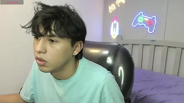 StiwenTwink 网络视讯表演