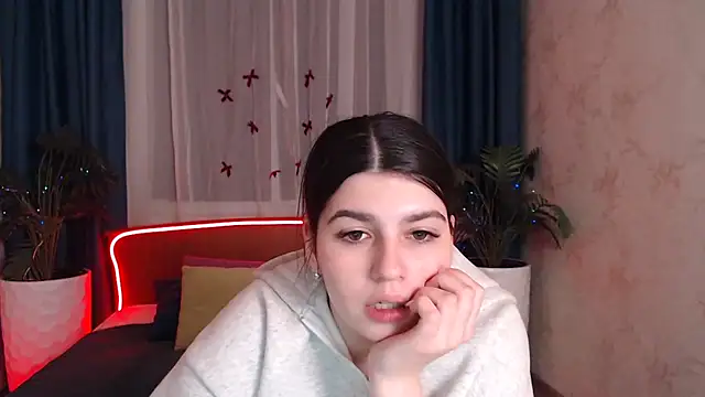 KisaModel's Live XXX Chat