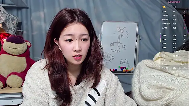 XueLi1902のライブXXXチャット