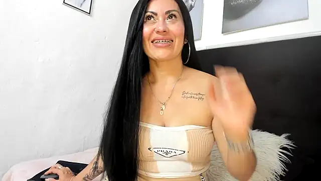 Tania_mature Chat XXX in diretta