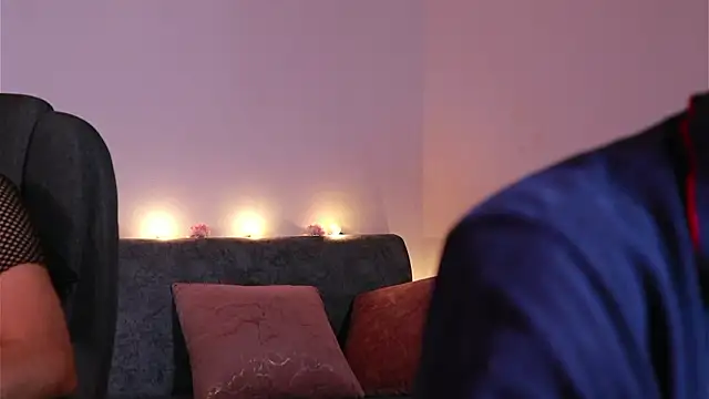 kathieandpovcock1's Live XXX Chat